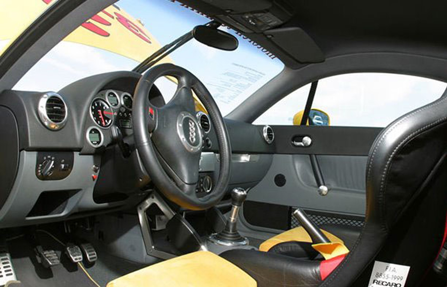 MTM TT Bimoto – dwusilnikowe Audi TT pokonało rekord (wideo)