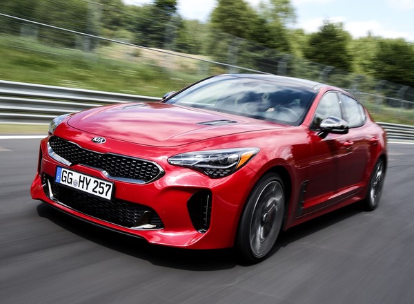 Kia Stinger w polskiej ofercie za 149,9 tys. zł