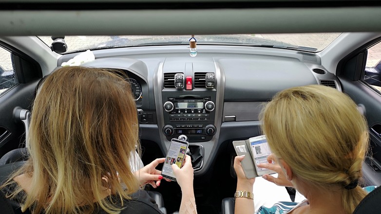 Muzykę najłatwiej puścić z telefonu w aucie