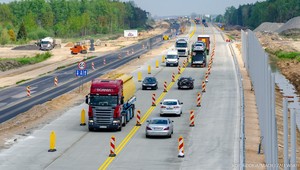 Ułatwienia dla kierowców na budowanym odcinku autostrady A1
