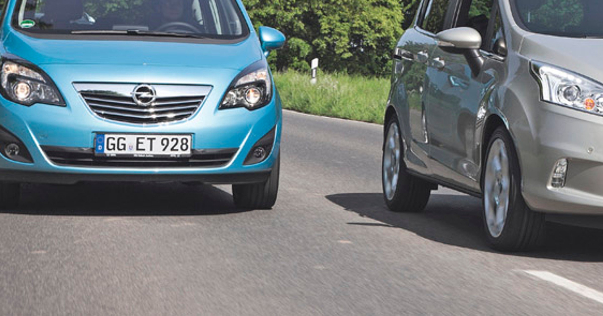 Ford B-max kontra Opel Meriva: miejskie vany dla rodziny