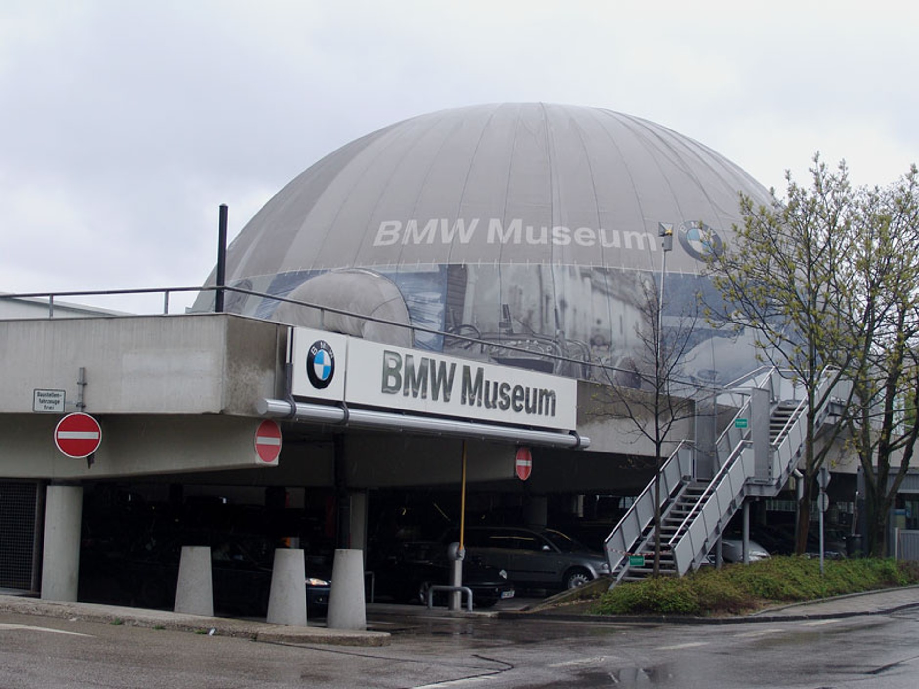 BMW: muzeum monachijskiej szachownicy