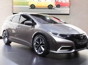 Civic Tourer - prototyp nowego kombi Hondy (Agencja TVN/x-news)