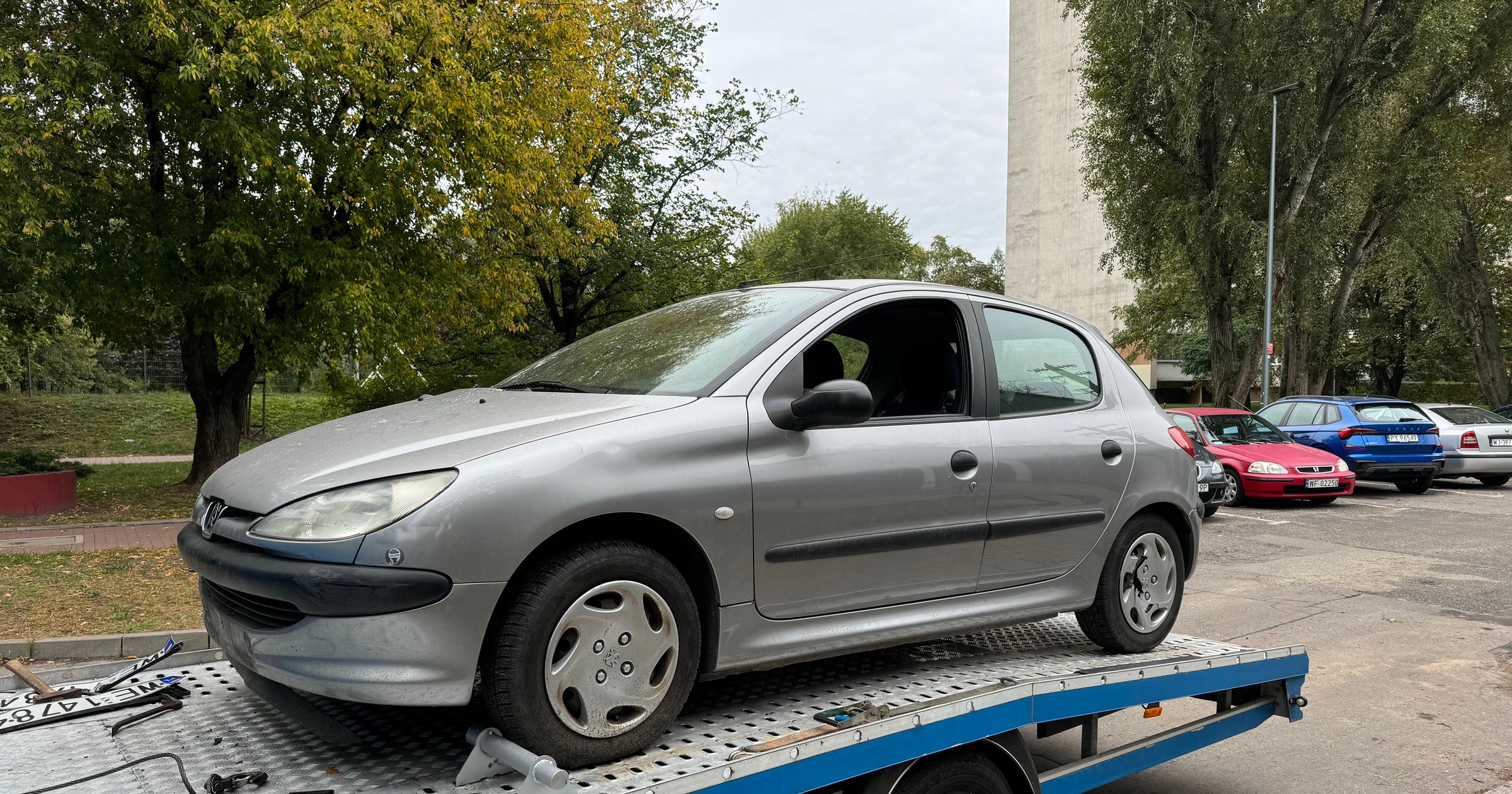 Złomowanie samochodu. Mój Peugeot 206 wybiera się w ostatnią trasę