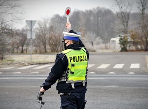 Artykuł 38 KW zmienia surowy mandat na ekstremalny. Jak to działa i od którego momentu kierowca powinien się bać?