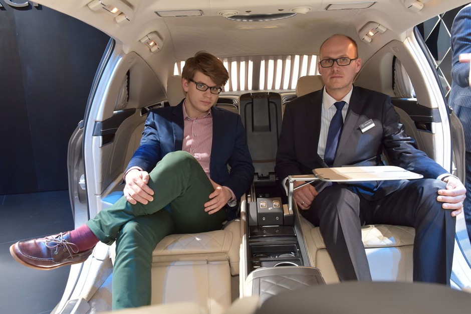 Godny wozić zacnych VIP-ów - Mercedes-Maybach S600 Pullman