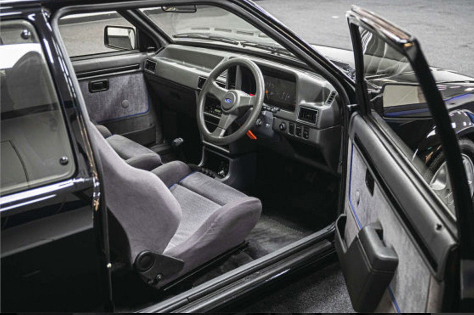 Ford Escort RS Turbo (1985) należący do Lady Diany