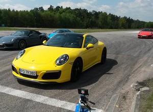Porsche 911 - nadeszła era turbo