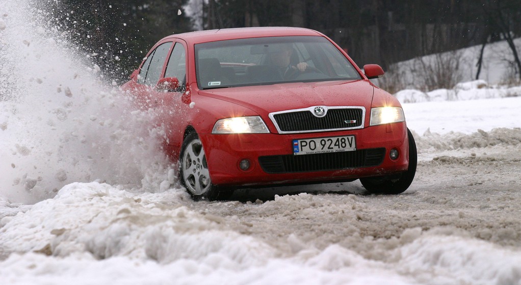 "Driftowanie" na drodze publicznej kończy się z reguły mandatem