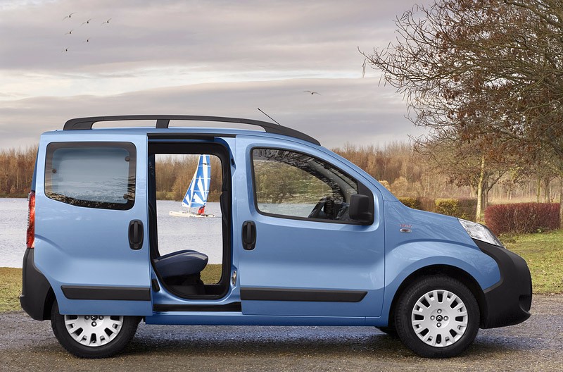 Bruksela 2008: Citroën NEMO Combi poszerza ofertę (ceny w Polsce)