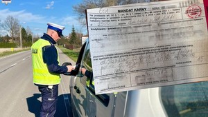 Miał uprawnienia, ale nie miał dokumentu. Dostał 2 tys. zł kary i zakaz prowadzenia