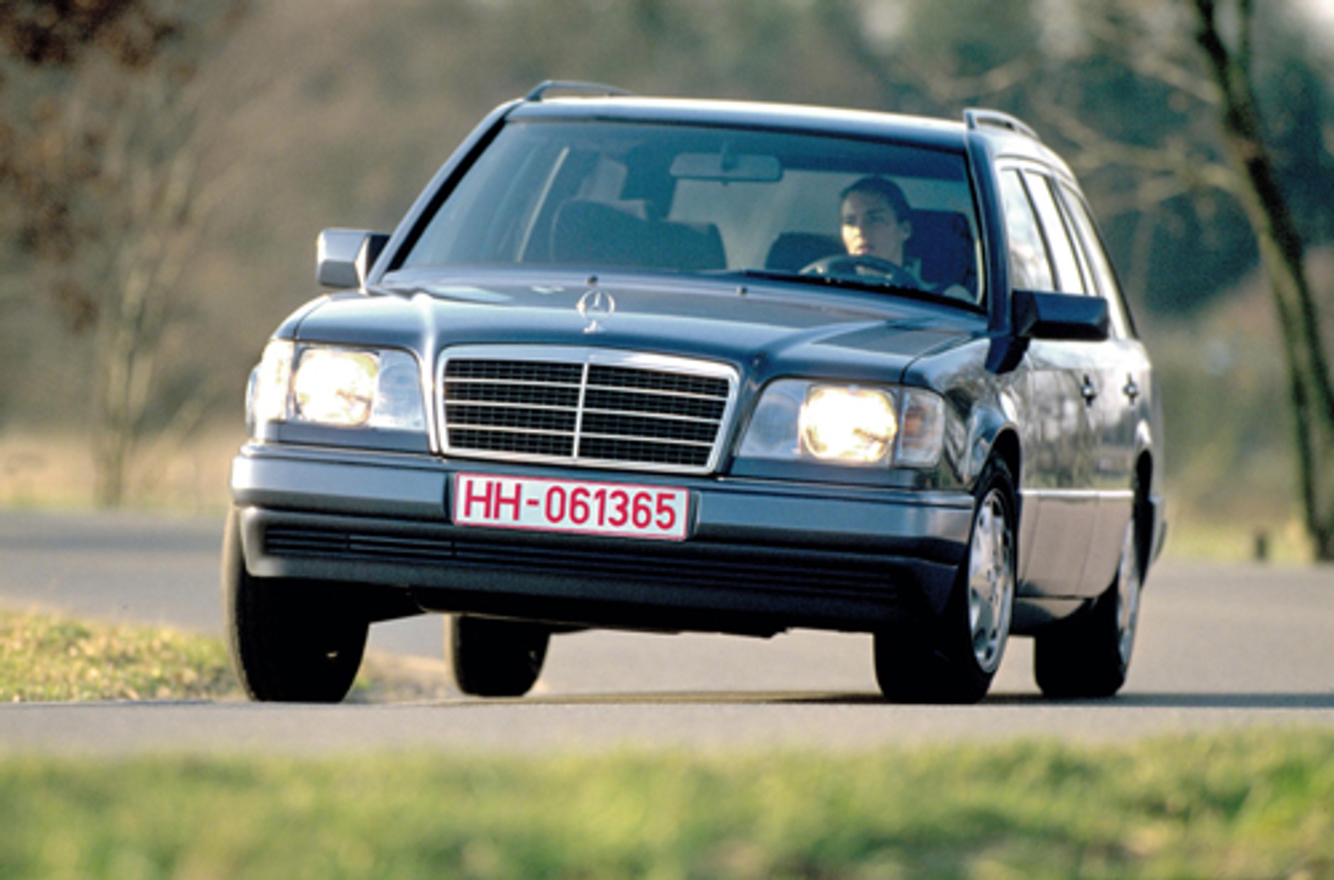 Citroen XM, Mercedes W124, Volvo 850, Ford Scorpio, Opel Omega oraz Toyota Camry - Oto duże "kombiaki" za niewielkie pieniądze