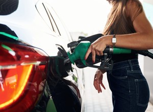 Za takie tankowanie możesz zapłacić dodatkowo nawet trzy tys. zł. Lepiej znać te przepisy