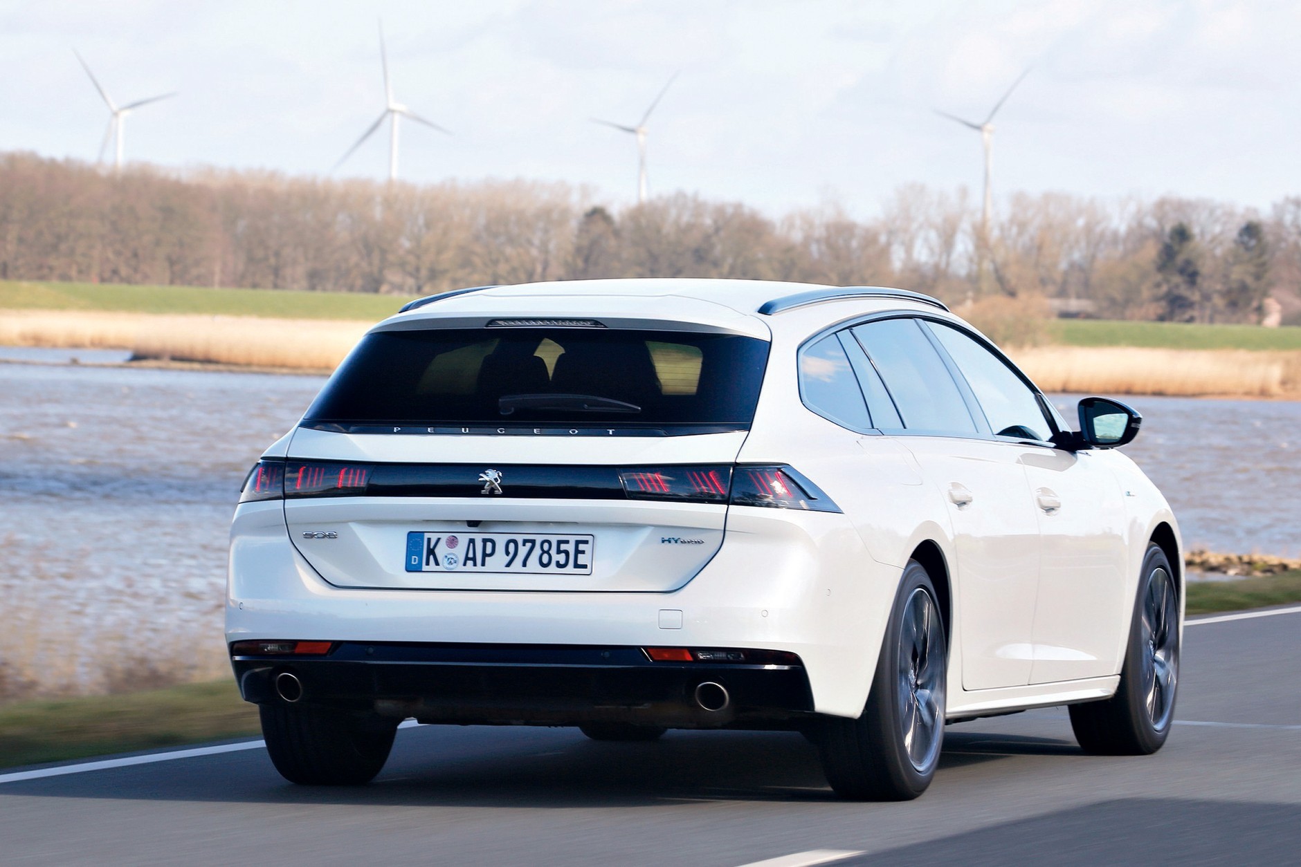 Porównanie: Peugeot 508 i Skoda Superb