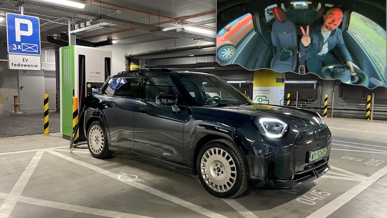 Elektryczne Mini Aceman ma wbudowaną kamerę do selfie. Sposób na nudę?