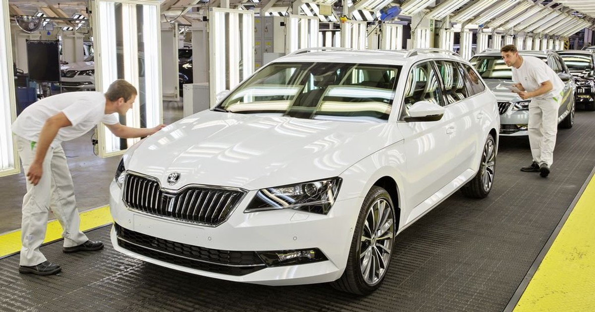 Nowa Skoda Superb Combi już w produkcji