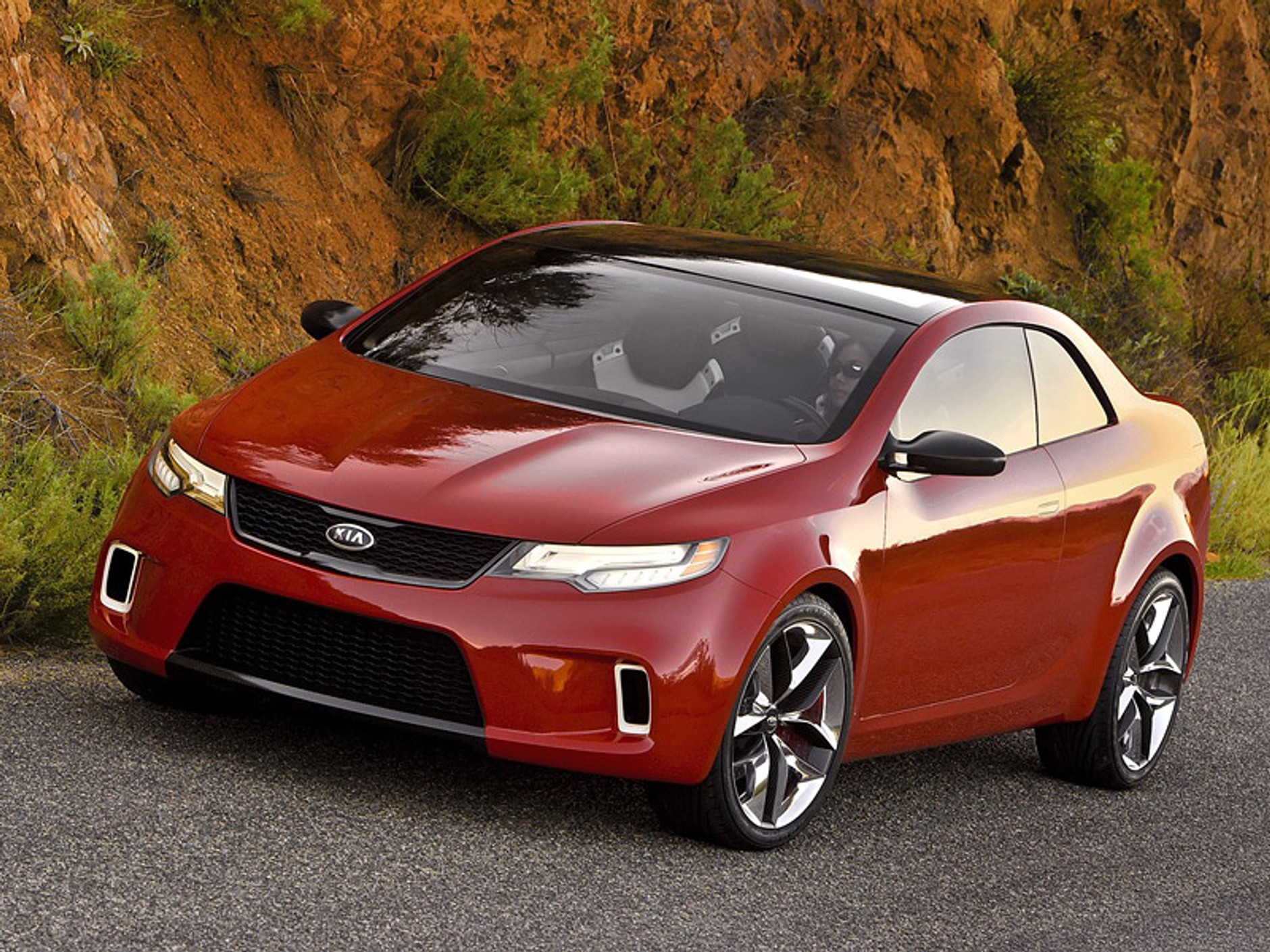 Kia KOUP – koncept ostrego czteromiejscowego coupe