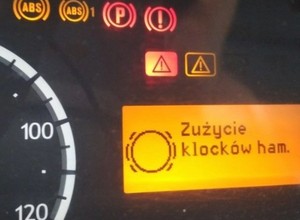 Deska rozdzielcza w ciężarówce świeciła się jak choinka