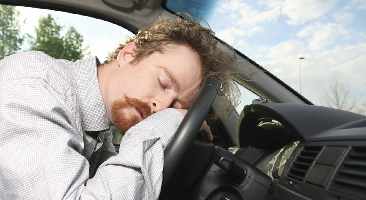 Bezpieczeństwo ruchu drogowego: Nie czekaj, aż zaśniesz!