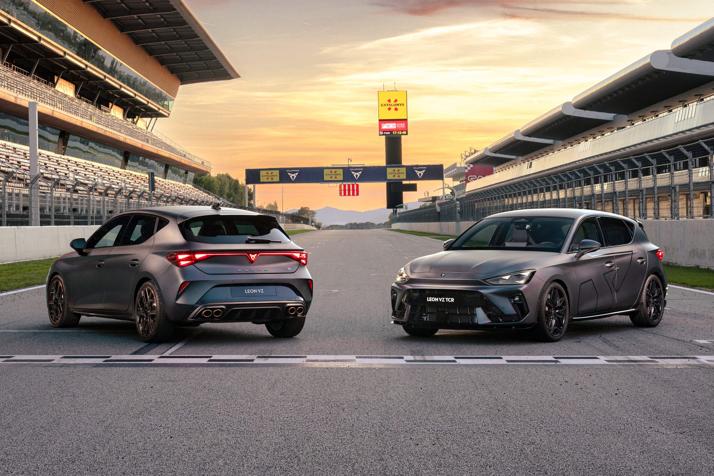 Nowa Cupra Leon VZ ma aż 325 KM i będzie trudno ją kupić. Pod maską silnik 2.0 l