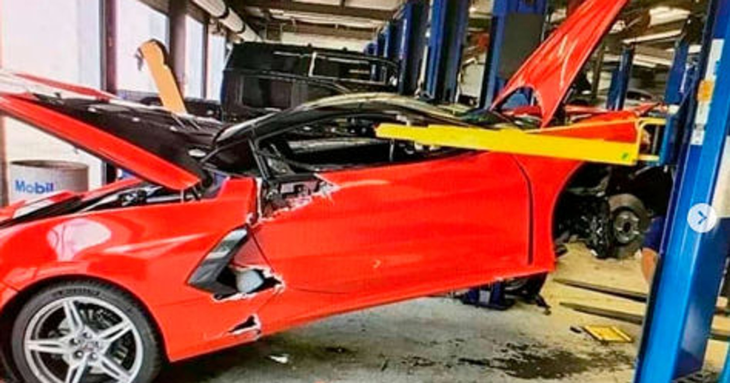 Chevrolet Corvette C8 na złom po wizycie w warsztacie