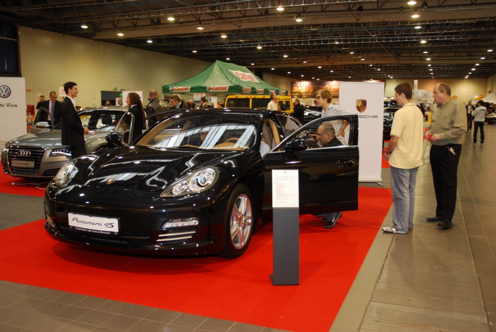 Autoshow musi trwać