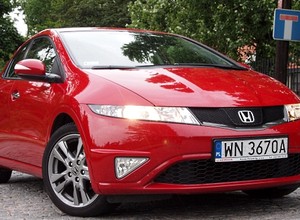 Honda Civic VIII: UFO na drodze. Test i opinie