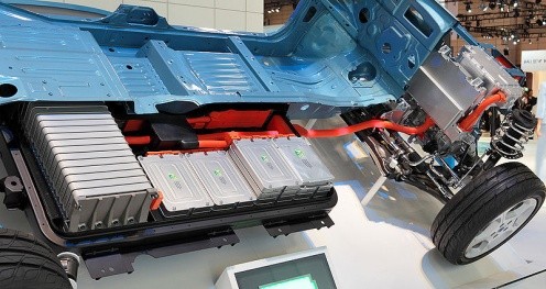 Dlaczego w USA nie sprzedają się samochody elektryczne?