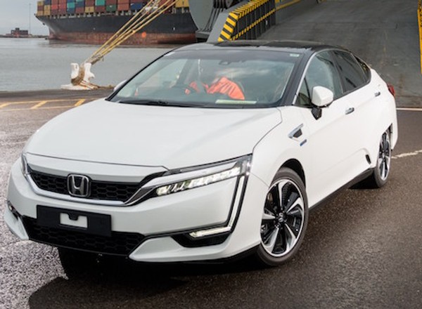 Wodorowa Honda Clarity – pierwsze egzemplarze w europie