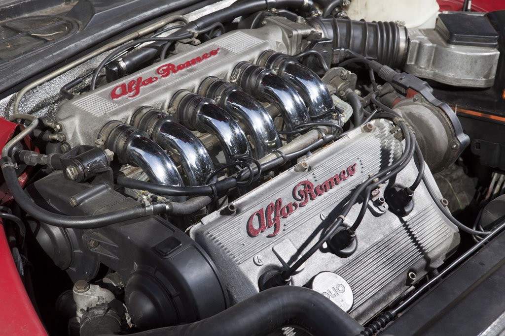 Alfa Romeo 164 - kultowy silnik Busso