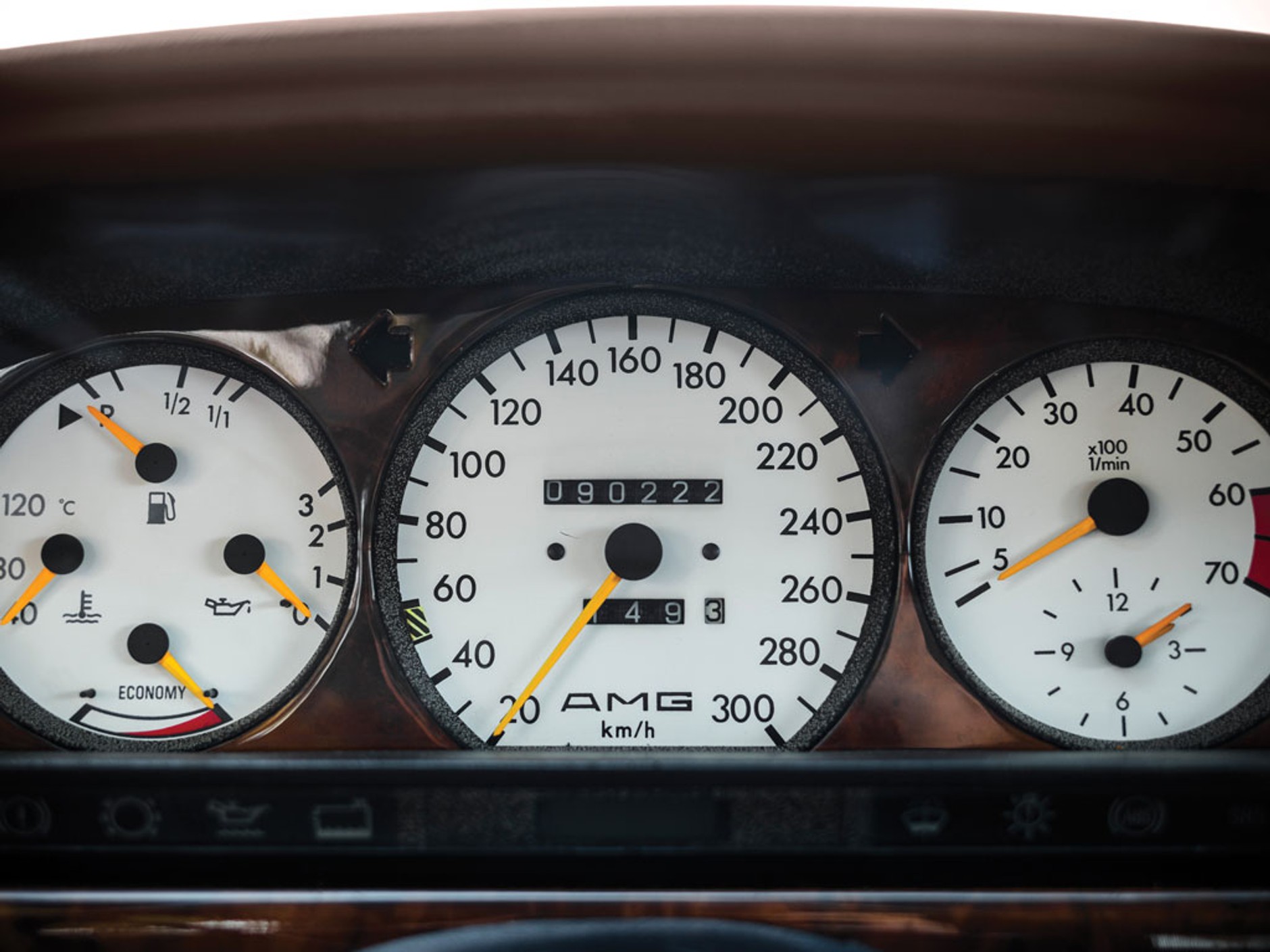 Mercedes-Benz 560 SEC AMG Wide Body 6.0