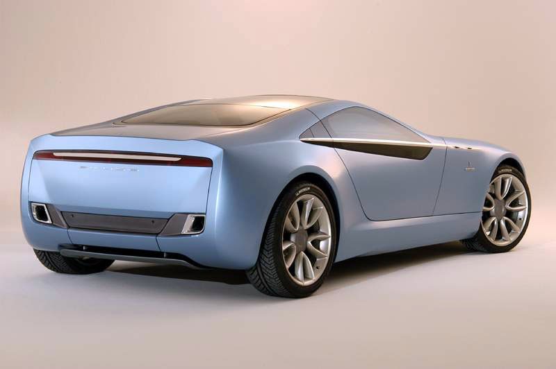 Bertone: kryzys w centrum designu