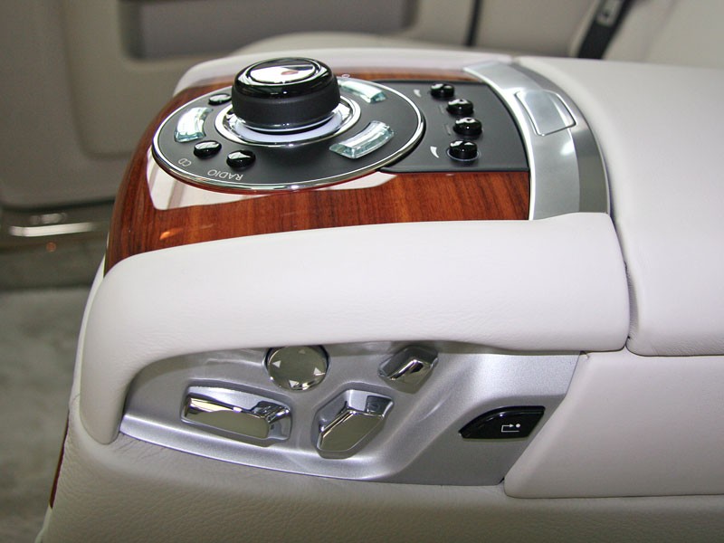 IAA Frankfurt 2009: Rolls-Royce Ghost – pierwsze wrażenia (fotogaleria)