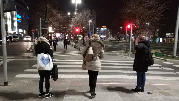 Szczecin buduje specjalne przejścia dla smartfonowych „zombie”