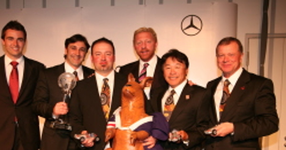 Mercedes: klienci grali w golfa...