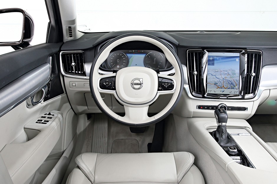 Volvo V90 D4 AWD