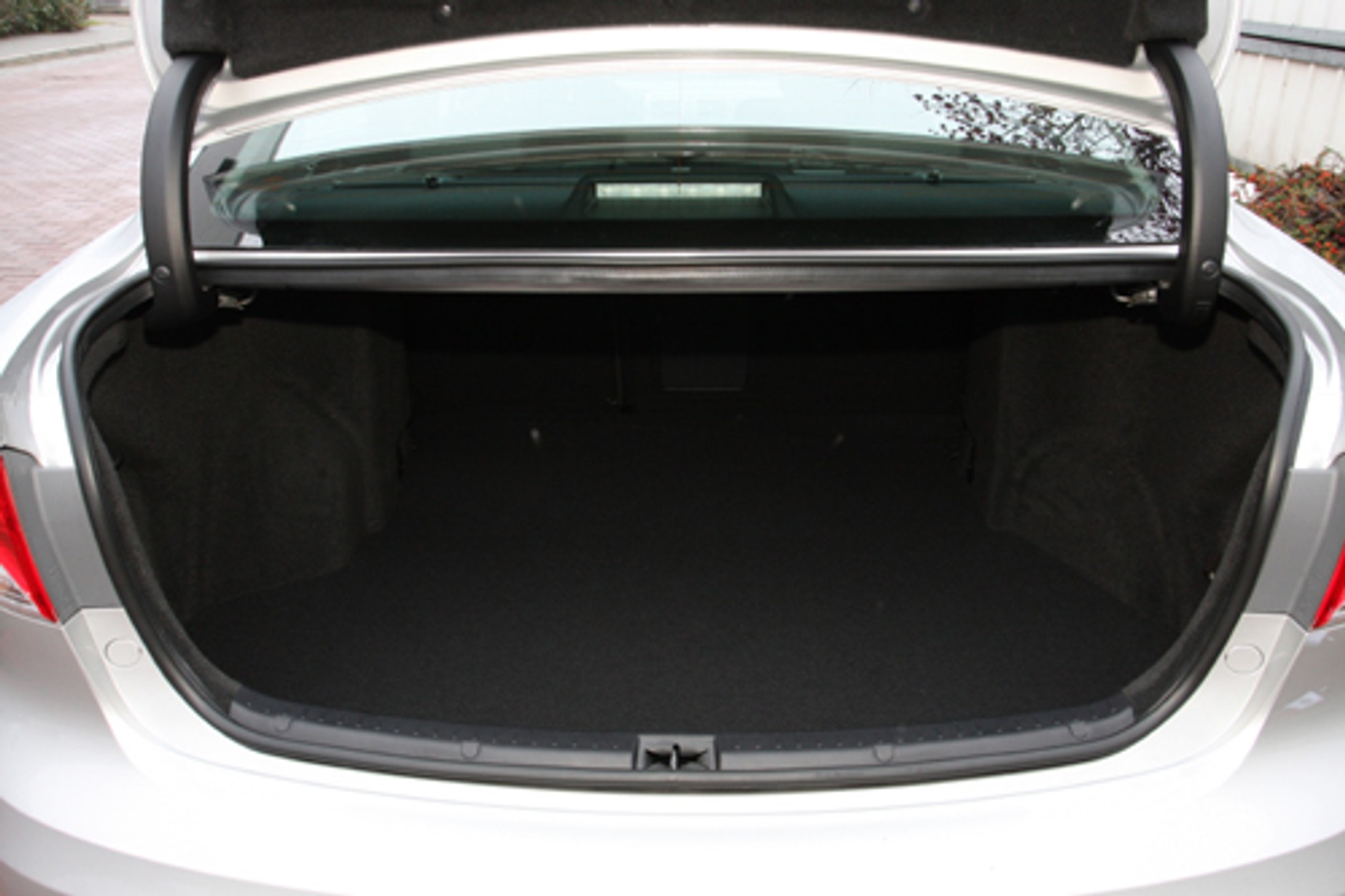 Nowa Toyota Avensis już za 71 500 zł