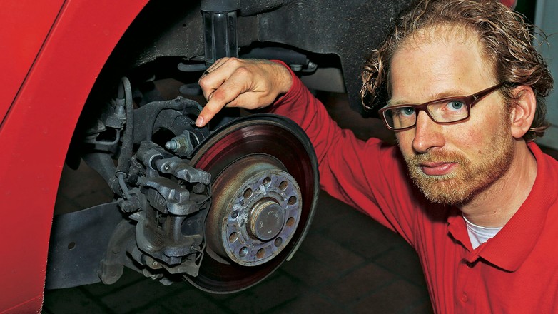 Jak rozwiązać problemy z elektrycznymi hamulcami postojowymi