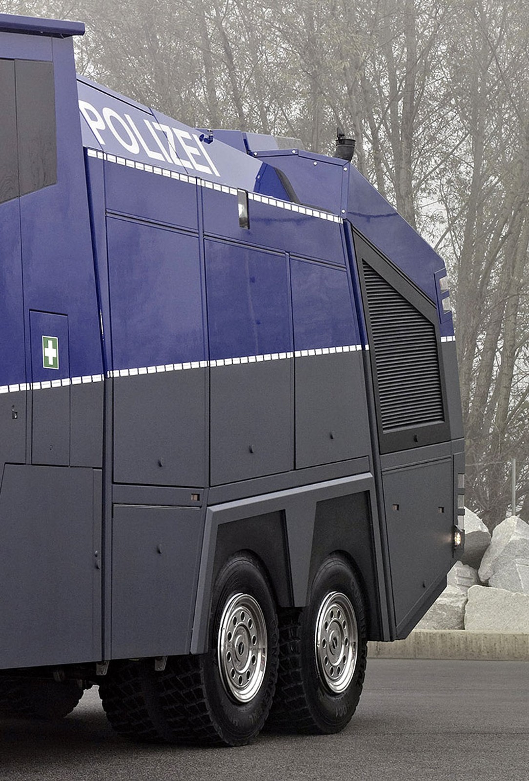 Mercedes-Benz Actros Water Cannon 10000: nowa broń policji