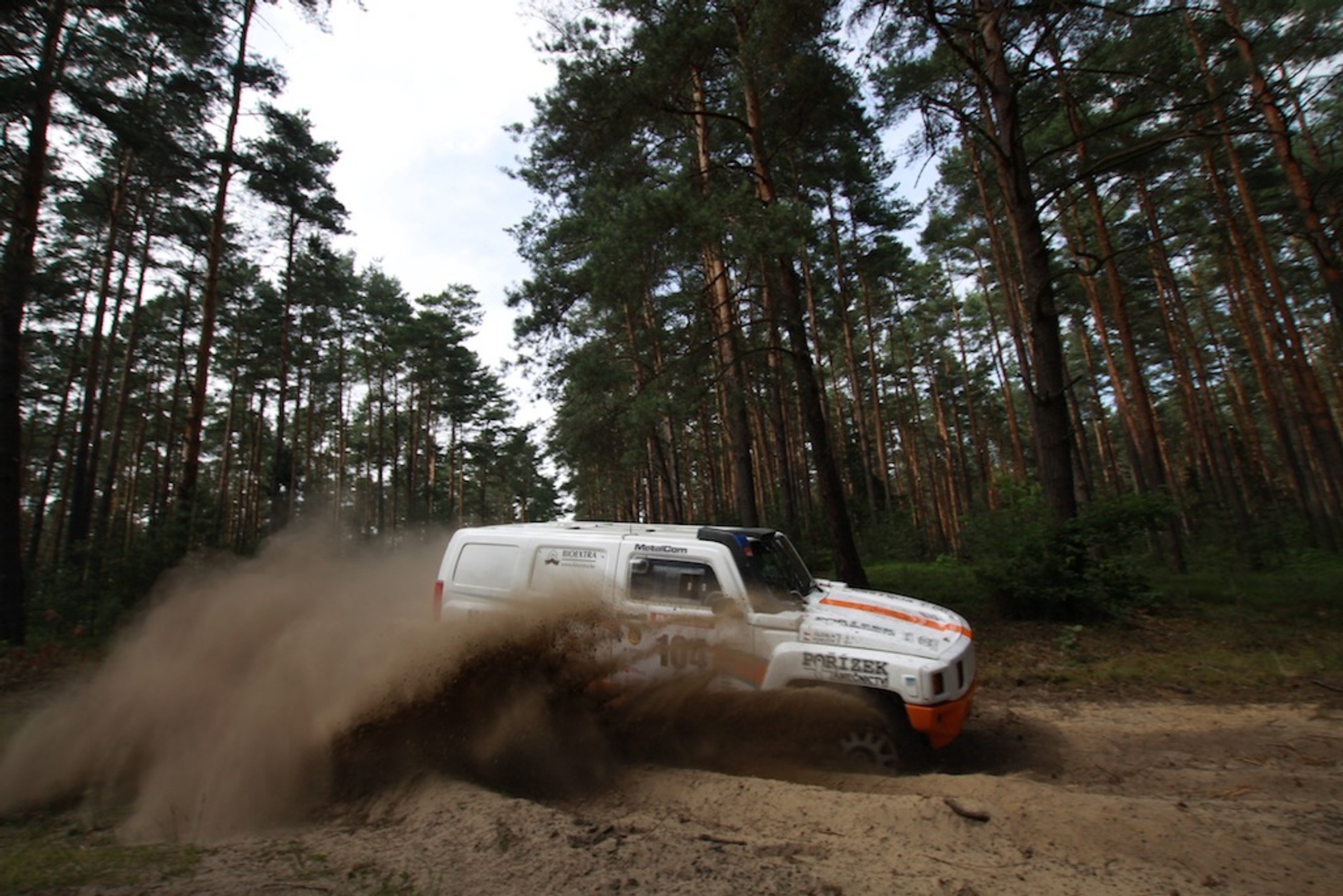 Baja Carpathia: terenówki w Stalowej Woli