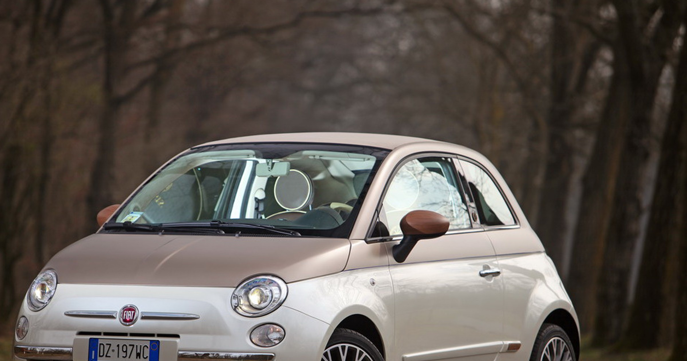 Fiat 500 CC Sassicaia w skórzanym okryciu