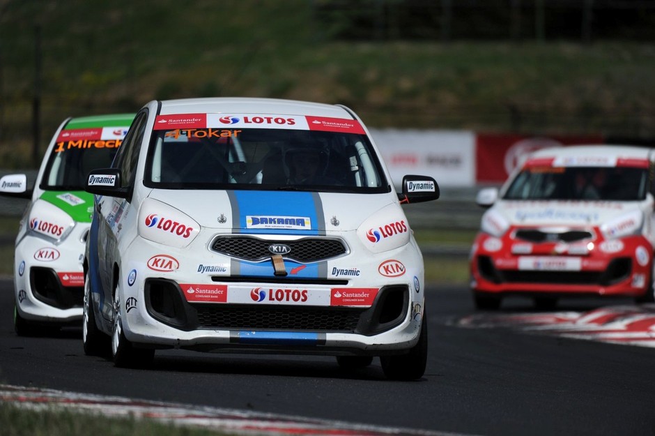 Kia Lotos Race