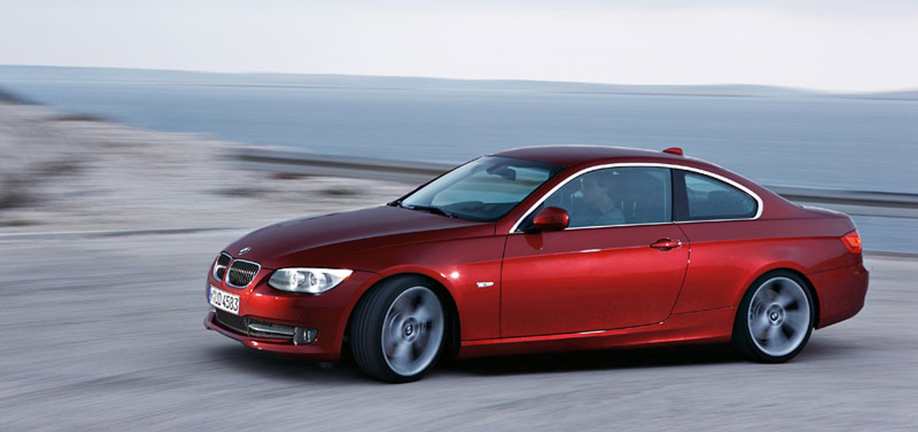 BMW: odnowiona Seria 3 w wersji coupe i cabrio