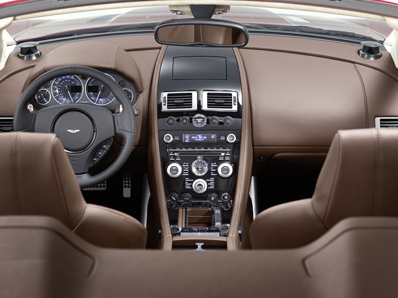 Genewa 2009: Aston Martin DBS Volante – topowy model w wersji roadster