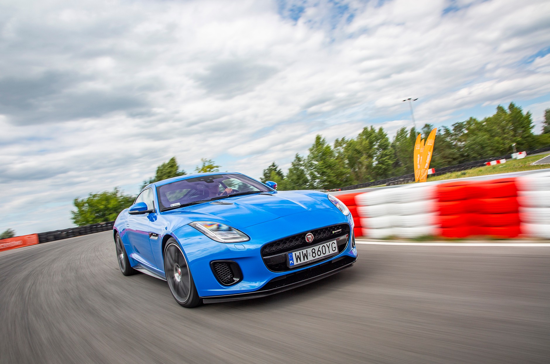 Jaguar F-Type P300 - skąd pomysł na taki silnik?