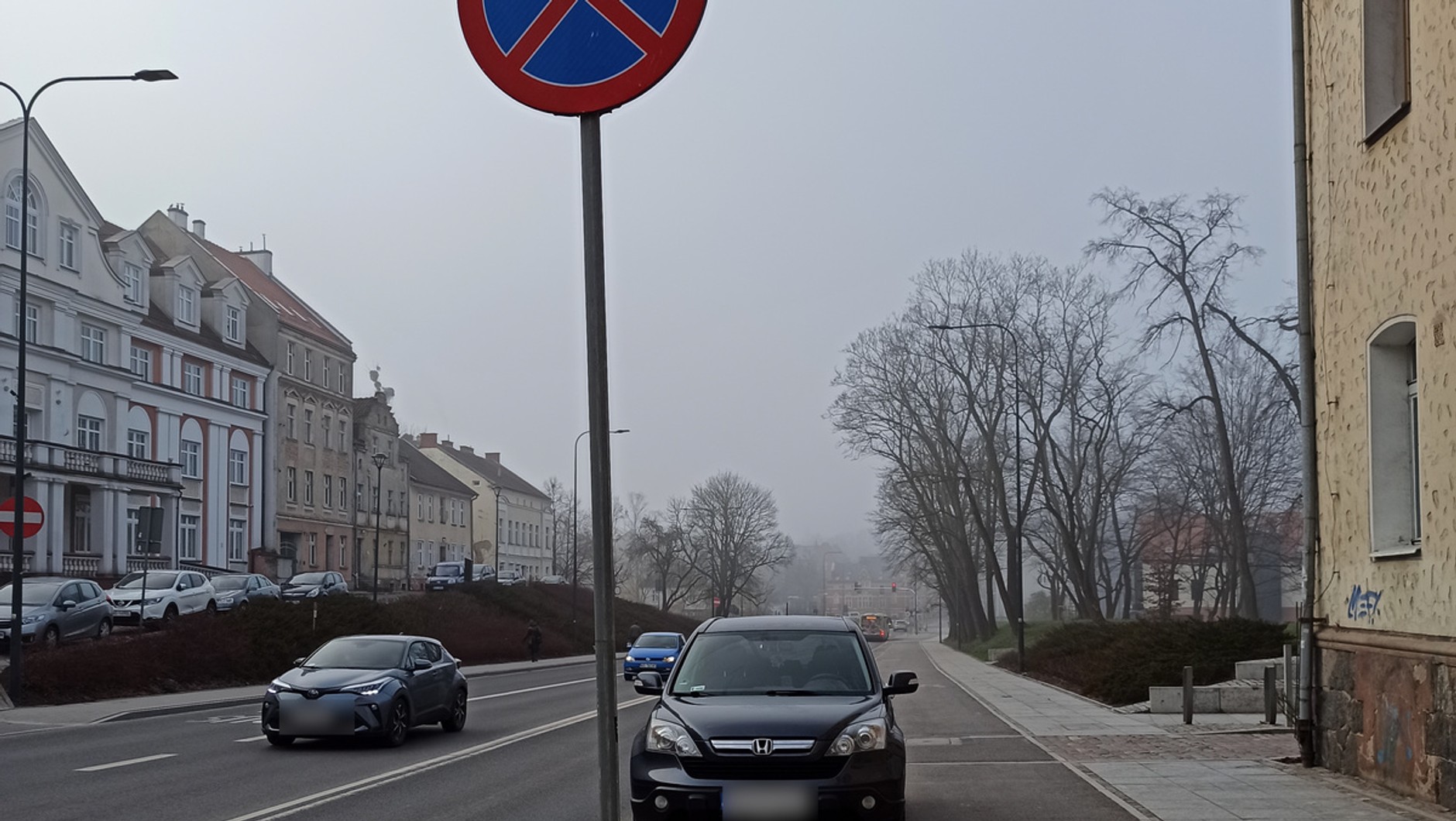 Parkowanie wydaje się proste. Jak się okazuje - nie dla wszystkich