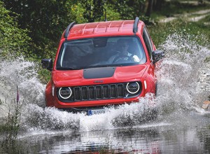 Jeep Renegade 4xe – jedzie z prądem