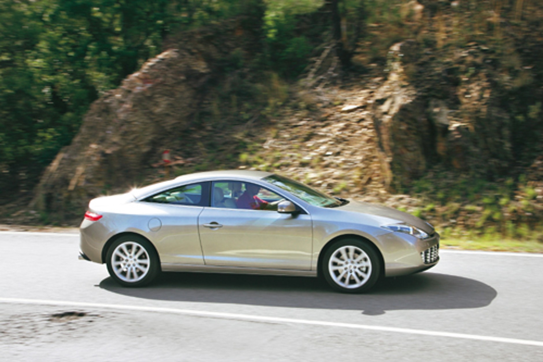 Renault Laguna - Dwie twarze Laguny Coupé