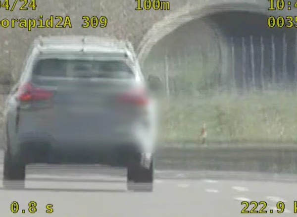 Pędził beemką ponad 220 km/h. Nie próbował się tłumaczyć