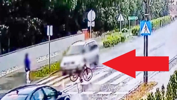 Prawie potrącił dwie kobiety na przejściu. Dostał 15 pkt karnych, powinien stracić prawo jazdy